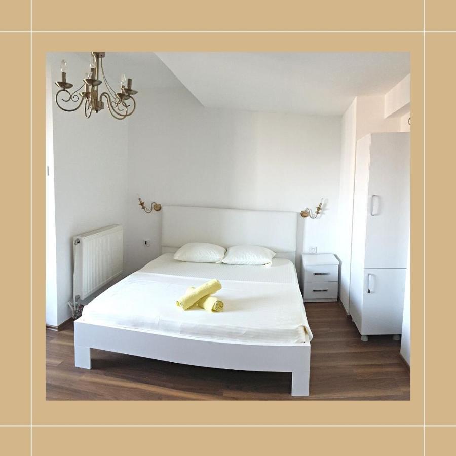 Pristina Newborn Rooms Buitenkant foto
